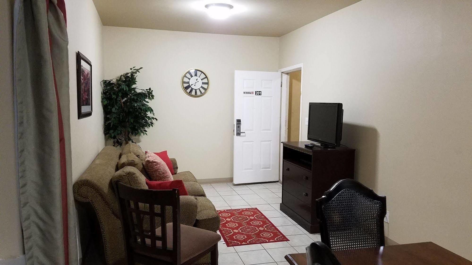 Crossroads Inn & Suites Victoria Extérieur photo